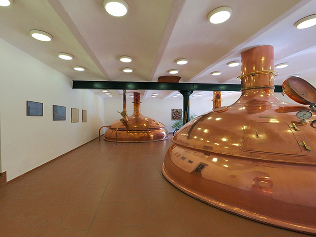 De brouwzaal van brouwerij Bernard.