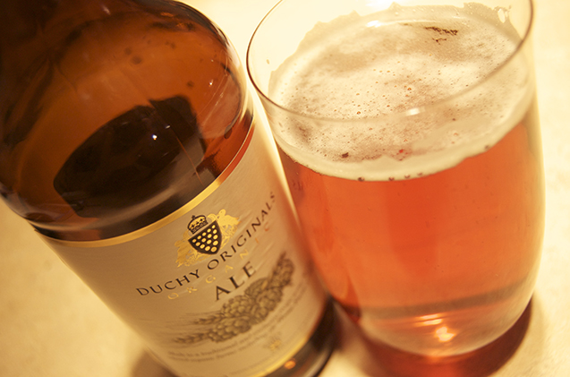 Het assortiment "Duchy Original" bieren is eigendom van Prins Charles en wordt gebrouwen bij Wychwood in Oxfordshire, Engeland.