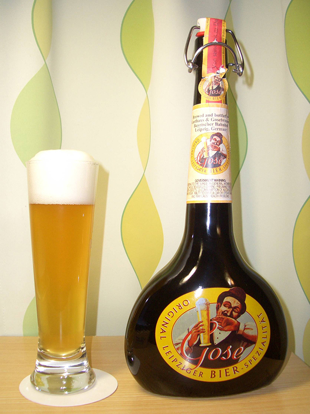 Toen de Berlijnse Muur viel en Duitsland werd herenigd, was Leipziger gose een ziltige, kruidige verrassing uit het Oosten. Zout en koriander worden toegevoegd aan het bier, dat ook een citrusachtig zuur heeft. Oorspronkelijk was het een lichte verfrisser, zoals zijn Berlijnse broer, maar het graanmengsel in de gries, de gistmethode en de sterkte waartoe het nu wordt gebrouwen komen overeen met een Zuid-Duits tarwebier. Gose zou zijn naam ontlenen aan het stadje Goslar, waar het voor het eerst werd gemaakt, en daarna zijn geproduceerd in Halle en Dollnitz voor de nabije stad Leipzig. Het bier wordt vaak geserveerd met lokale kaas, en aangeboden met de amandellikeur Allasch, K&uuml;mmel of 'cherry brandy'.