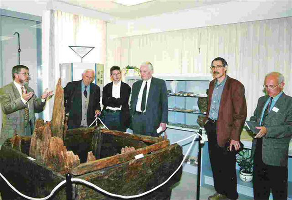 De eerste waterput die opgegraven werd op de site Kolisbos, een Romeinse Nederzetting.