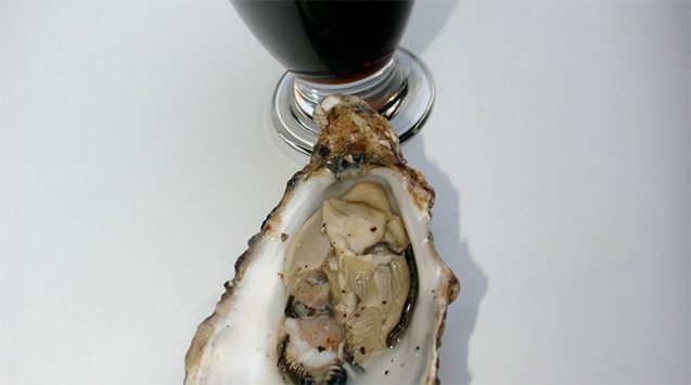 In de tijd van Dickens waren oesters heel goedkoop en werden aangeboden als kroeghapje; ze blijven een uitstekende partner van Stout.