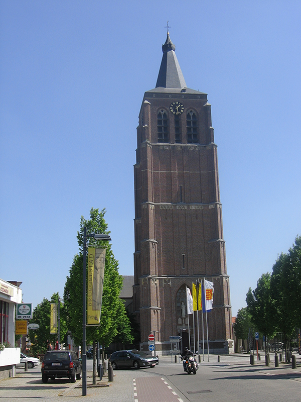 De Reus der Kempen is met zijn 64 meter de hoogste kerktoren van Noord-Limburg en omstreken.