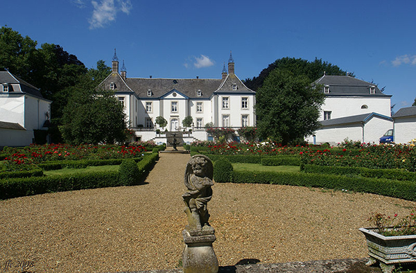 Het wijnkasteel te Genoelselderen (Riemst).