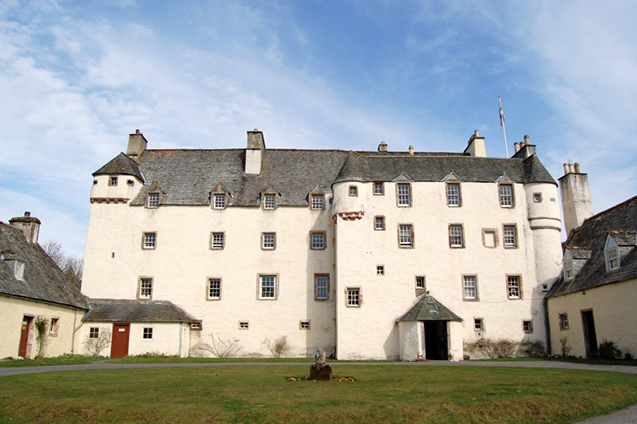De kleine Traquair-brouwerij maakte ooit bier voor het huishouden en de arbeiders van de Laird; nu is het een van Schotlands bekendste micro's.