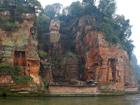 De berg Emei en de Grote Boeddha van Leshan