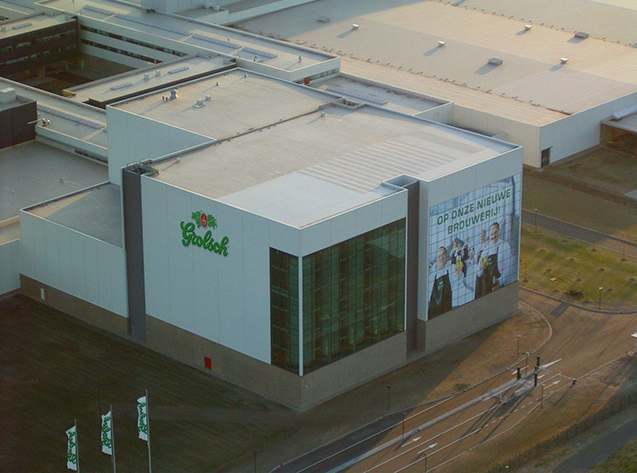Luchtfoto van brouwerij Grolsch, Enschede, Twente, Nederland.